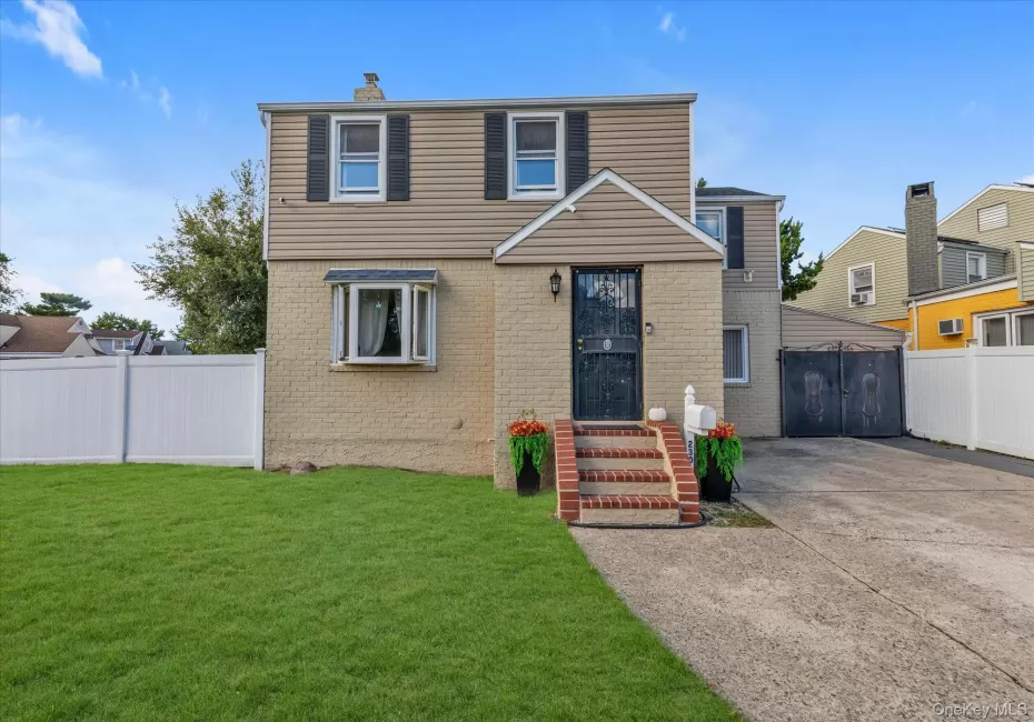 230 Emily Avenue, Hempstead, NY, 5 Bedrooms Bedrooms, 9 Rooms Rooms,1 BathroomBathrooms,Residential,For Rent,Emily,0,1053972 230 Emily Avenue, Hempstead, NY, 5 Bedrooms Bedrooms, 9 Rooms Rooms,1 BathroomBathrooms,Residential,For Rent,Emily,0,1053972