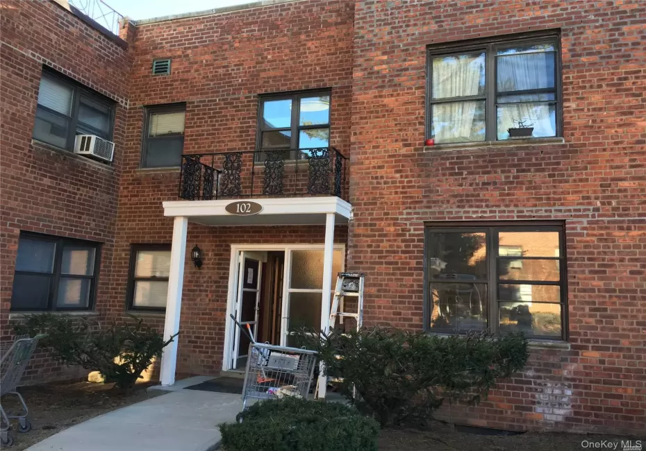 110 division, Hempstead, NY, 1 Bedroom Bedrooms, 3 Rooms Rooms,1 BathroomBathrooms,Residential Lease,For Rent,division,0,1063058 110 division, Hempstead, NY, 1 Bedroom Bedrooms, 3 Rooms Rooms,1 BathroomBathrooms,Residential Lease,For Rent,division,0,1063058