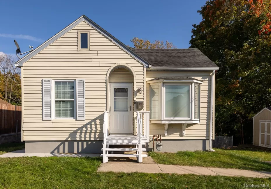 102 Sproat Street, Middletown, NY, 2 Bedrooms Bedrooms, 5 Rooms Rooms,1 BathroomBathrooms,Residential,For Rent,Sproat,0,1053243 102 Sproat Street, Middletown, NY, 2 Bedrooms Bedrooms, 5 Rooms Rooms,1 BathroomBathrooms,Residential,For Rent,Sproat,0,1053243