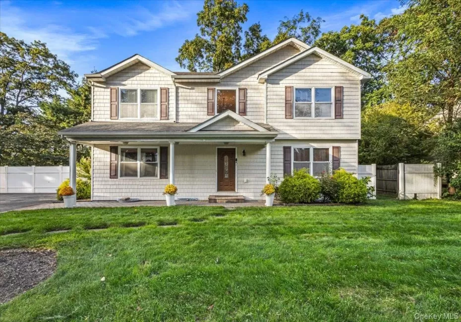 61 Delamere Street, Huntington, NY, 4 Bedrooms Bedrooms, 7 Rooms Rooms,2 BathroomsBathrooms,Residential,For Rent,Delamere,0,1061839 61 Delamere Street, Huntington, NY, 4 Bedrooms Bedrooms, 7 Rooms Rooms,2 BathroomsBathrooms,Residential,For Rent,Delamere,0,1061839