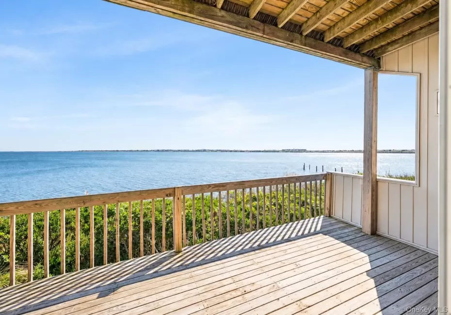 Beautiful Bay view's right on your back deck. Gorgeous unobstructed sunset views. Beautiful Bay view's right on your back deck. Gorgeous unobstructed sunset views.