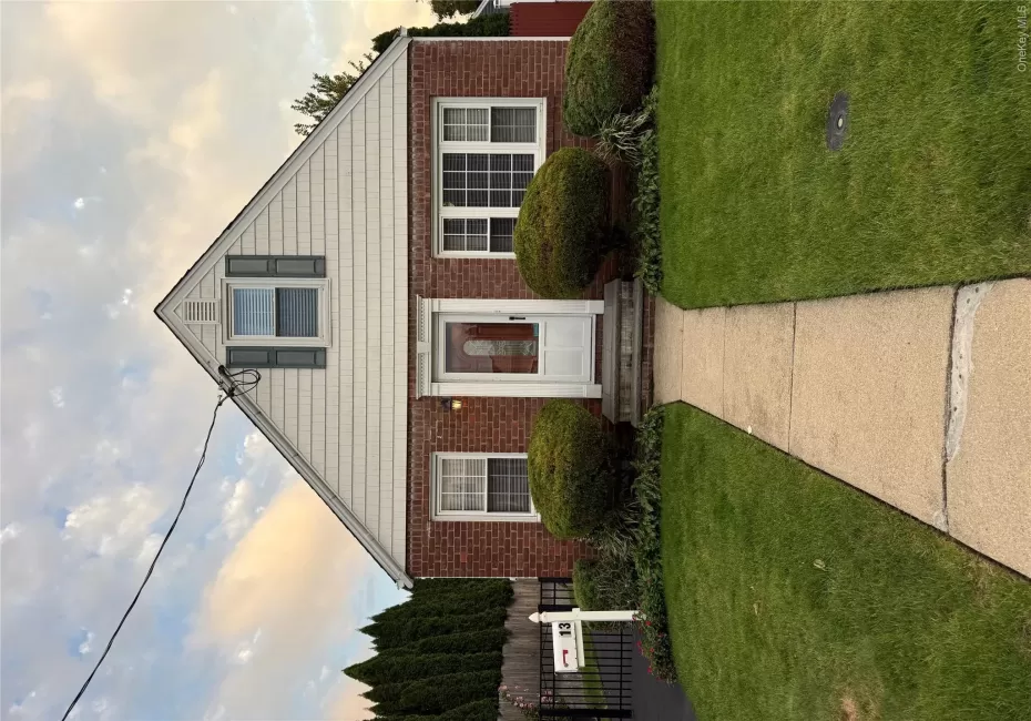13 Gerald Avenue, Oyster Bay, NY, 4 Bedrooms Bedrooms, 6 Rooms Rooms,1 BathroomBathrooms,Residential Lease,For Rent,Gerald,0,1062521 13 Gerald Avenue, Oyster Bay, NY, 4 Bedrooms Bedrooms, 6 Rooms Rooms,1 BathroomBathrooms,Residential Lease,For Rent,Gerald,0,1062521