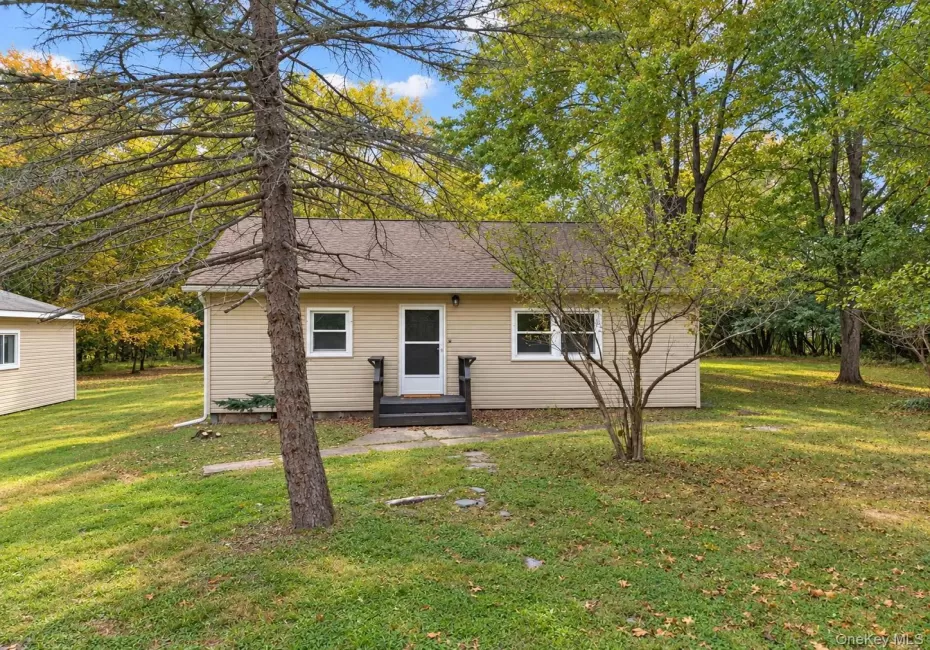 59 Greencrest Road, Goshen, NY, 3 Bedrooms Bedrooms, 5 Rooms Rooms,1 BathroomBathrooms,Residential,For Rent,Greencrest,0,1059869 59 Greencrest Road, Goshen, NY, 3 Bedrooms Bedrooms, 5 Rooms Rooms,1 BathroomBathrooms,Residential,For Rent,Greencrest,0,1059869