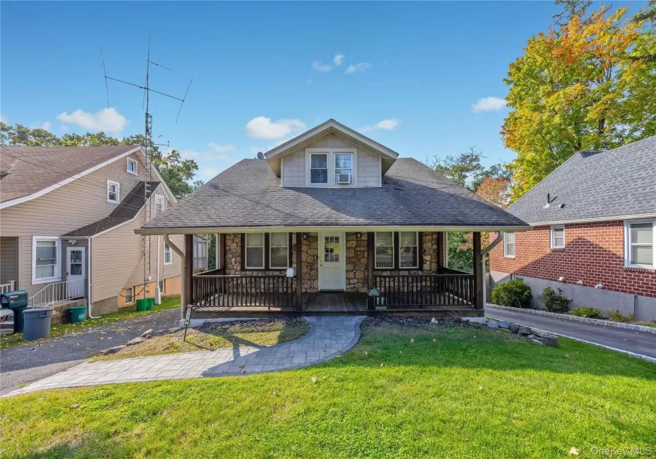 77 Main Street, Orangetown, NY, 3 Bedrooms Bedrooms, 6 Rooms Rooms,1 BathroomBathrooms,Residential Lease,For Rent,Main,0,1059469 77 Main Street, Orangetown, NY, 3 Bedrooms Bedrooms, 6 Rooms Rooms,1 BathroomBathrooms,Residential Lease,For Rent,Main,0,1059469