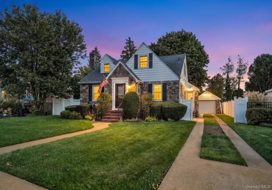 1843 Beech Street, Hempstead, NY, 3 Bedrooms Bedrooms, 7 Rooms Rooms,2 BathroomsBathrooms,Residential,For Rent,Beech,0,1061891 1843 Beech Street, Hempstead, NY, 3 Bedrooms Bedrooms, 7 Rooms Rooms,2 BathroomsBathrooms,Residential,For Rent,Beech,0,1061891