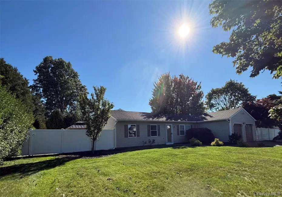 2 Michael Avenue, Brookhaven, NY, 4 Bedrooms Bedrooms, 8 Rooms Rooms,2 BathroomsBathrooms,Residential Lease,For Rent,Michael,0,1061422 2 Michael Avenue, Brookhaven, NY, 4 Bedrooms Bedrooms, 8 Rooms Rooms,2 BathroomsBathrooms,Residential Lease,For Rent,Michael,0,1061422