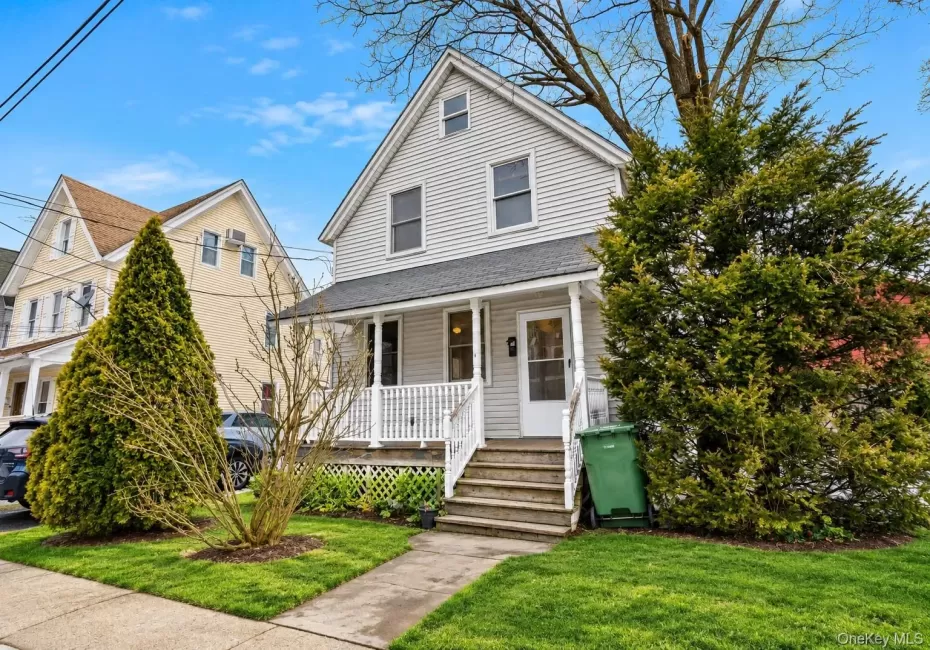 17 Grant Street, Middletown, NY, 2 Bedrooms Bedrooms, 5 Rooms Rooms,1 BathroomBathrooms,Residential,For Rent,Grant,0,1062037 17 Grant Street, Middletown, NY, 2 Bedrooms Bedrooms, 5 Rooms Rooms,1 BathroomBathrooms,Residential,For Rent,Grant,0,1062037