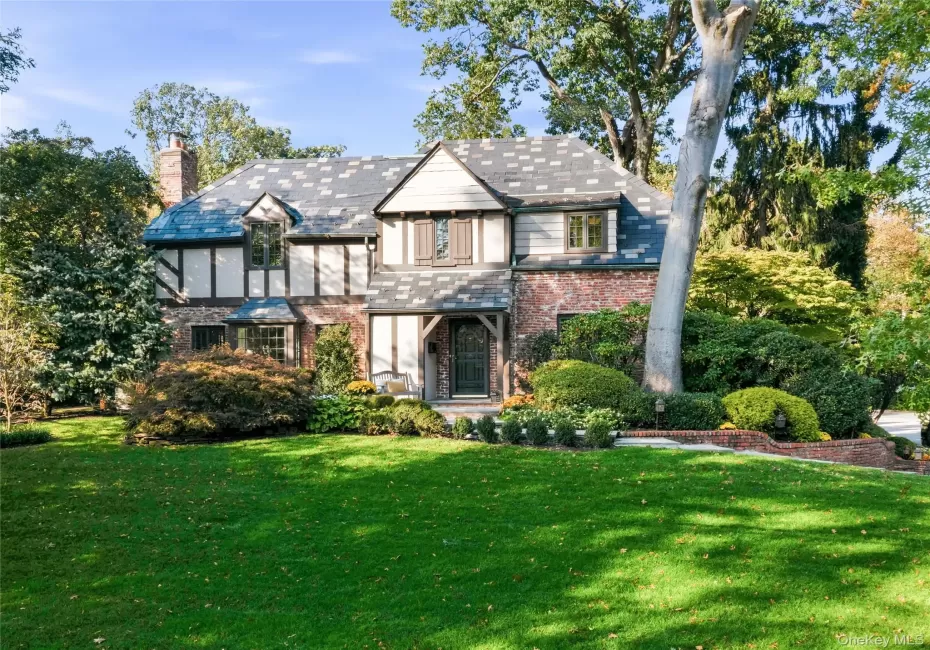 403 Ryder Road, North Hempstead, NY, 4 Bedrooms Bedrooms, 9 Rooms Rooms,3 BathroomsBathrooms,Residential,For Rent,Ryder,0,1060343 403 Ryder Road, North Hempstead, NY, 4 Bedrooms Bedrooms, 9 Rooms Rooms,3 BathroomsBathrooms,Residential,For Rent,Ryder,0,1060343