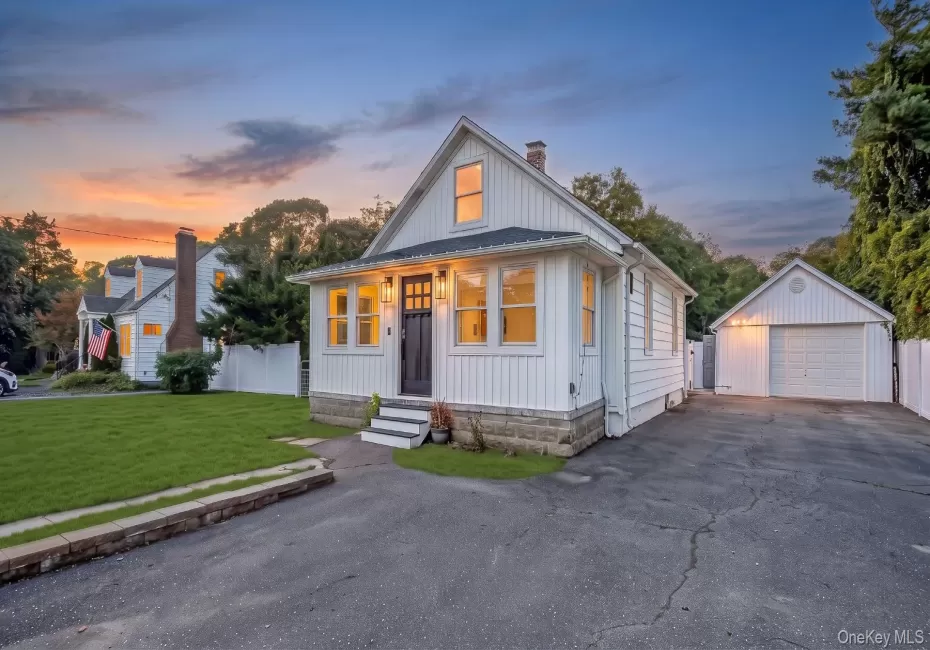 56 Orchard Road, Brookhaven, NY, 3 Bedrooms Bedrooms, 7 Rooms Rooms,1 BathroomBathrooms,Residential,For Rent,Orchard,0,1062051 56 Orchard Road, Brookhaven, NY, 3 Bedrooms Bedrooms, 7 Rooms Rooms,1 BathroomBathrooms,Residential,For Rent,Orchard,0,1062051