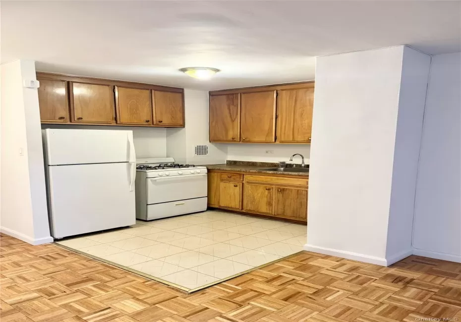 85-15 Main Street, New York, NY, 1 Room Rooms,1 BathroomBathrooms,Residential Lease,For Rent,Main Street,0,1063034 85-15 Main Street, New York, NY, 1 Room Rooms,1 BathroomBathrooms,Residential Lease,For Rent,Main Street,0,1063034