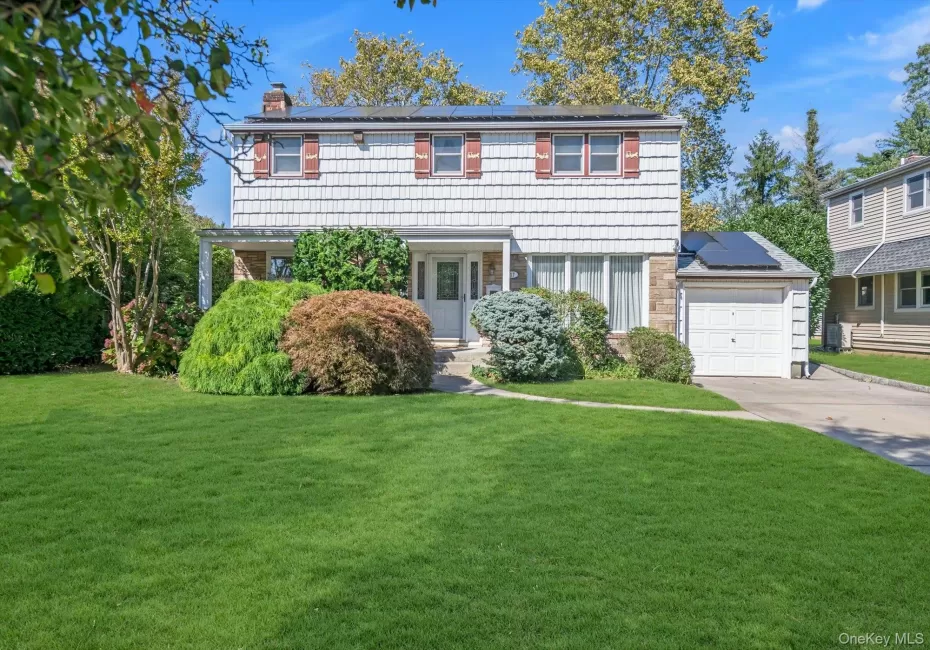 17 Joseph Street, North Hempstead, NY, 4 Bedrooms Bedrooms, 8 Rooms Rooms,2 BathroomsBathrooms,Residential,For Rent,Joseph,0,1059339 17 Joseph Street, North Hempstead, NY, 4 Bedrooms Bedrooms, 8 Rooms Rooms,2 BathroomsBathrooms,Residential,For Rent,Joseph,0,1059339
