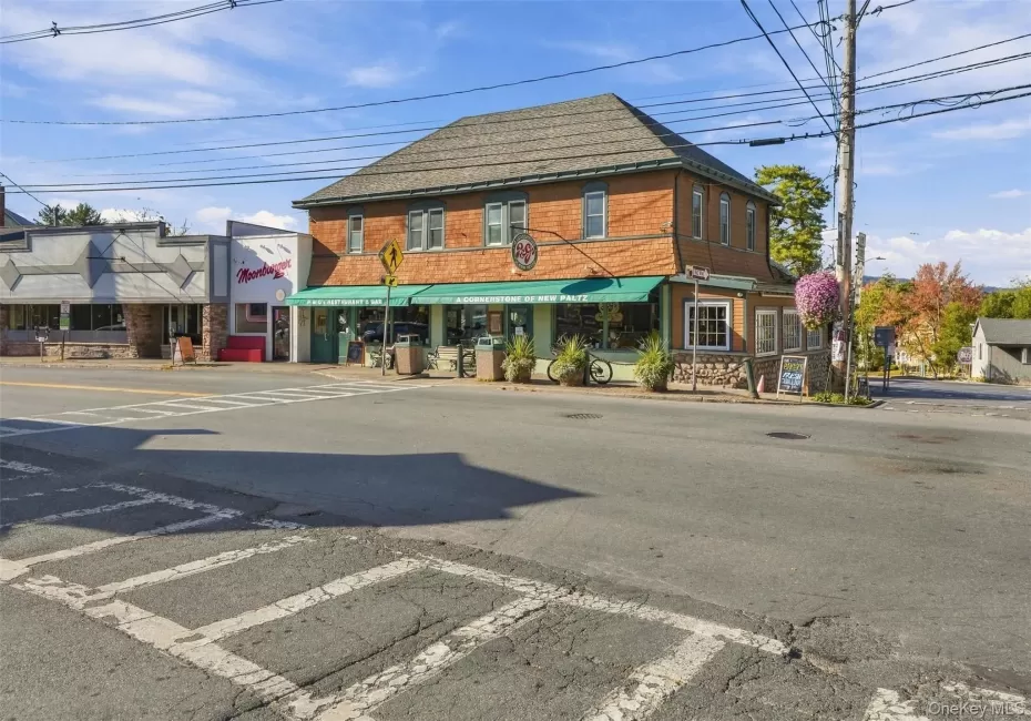 89 Main St, New Paltz, NY, 3 Bedrooms Bedrooms, ,1 BathroomBathrooms,Residential Lease,For Rent,Main St,0,1062508 89 Main St, New Paltz, NY, 3 Bedrooms Bedrooms, ,1 BathroomBathrooms,Residential Lease,For Rent,Main St,0,1062508