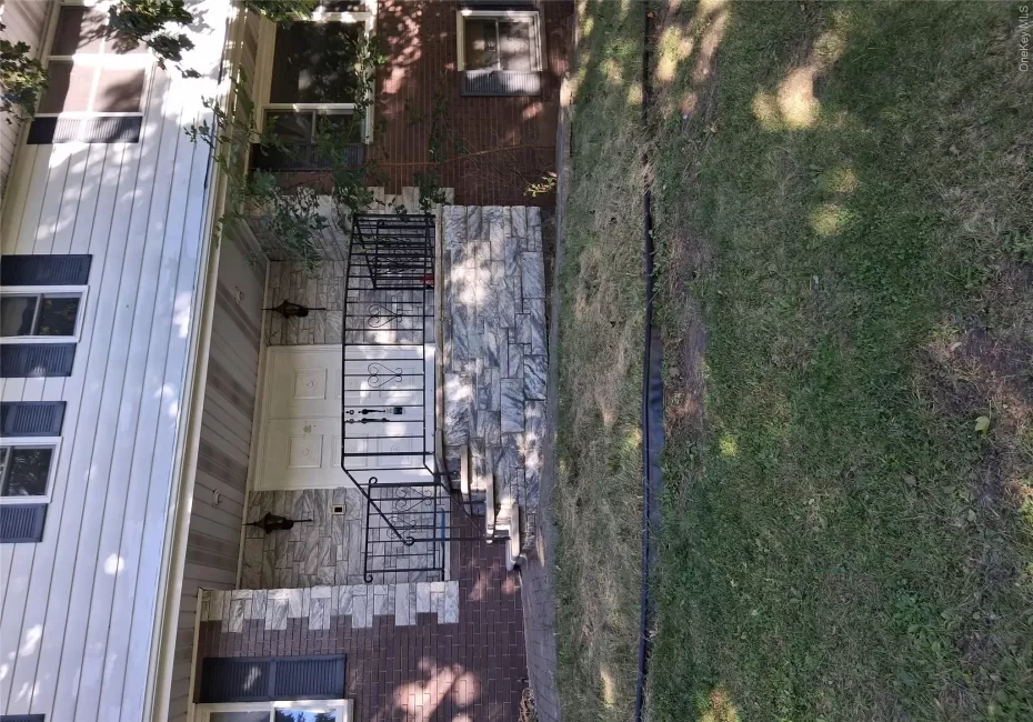 CLARKSTOWN PRIVACY PREMIER -LOCATION/LOCATION CLARKSTOWN PRIVACY PREMIER -LOCATION/LOCATION