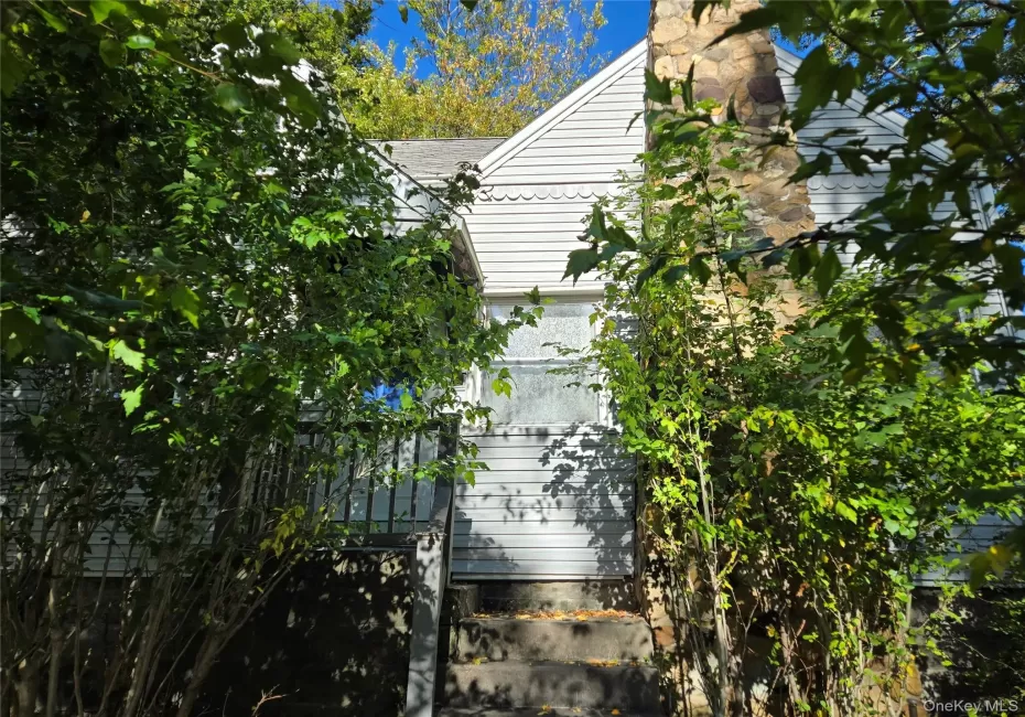 9 Friendship Drive, Brookhaven, NY, 3 Bedrooms Bedrooms, 5 Rooms Rooms,1 BathroomBathrooms,Residential,For Rent,Friendship,0,1062577 9 Friendship Drive, Brookhaven, NY, 3 Bedrooms Bedrooms, 5 Rooms Rooms,1 BathroomBathrooms,Residential,For Rent,Friendship,0,1062577