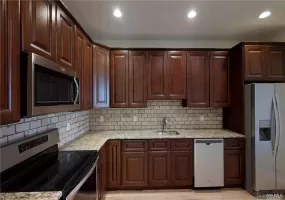417 New York Avenue, Huntington, NY, 1 Bedroom Bedrooms, 3 Rooms Rooms,1 BathroomBathrooms,Residential Lease,For Rent,New York,0,1063025 417 New York Avenue, Huntington, NY, 1 Bedroom Bedrooms, 3 Rooms Rooms,1 BathroomBathrooms,Residential Lease,For Rent,New York,0,1063025