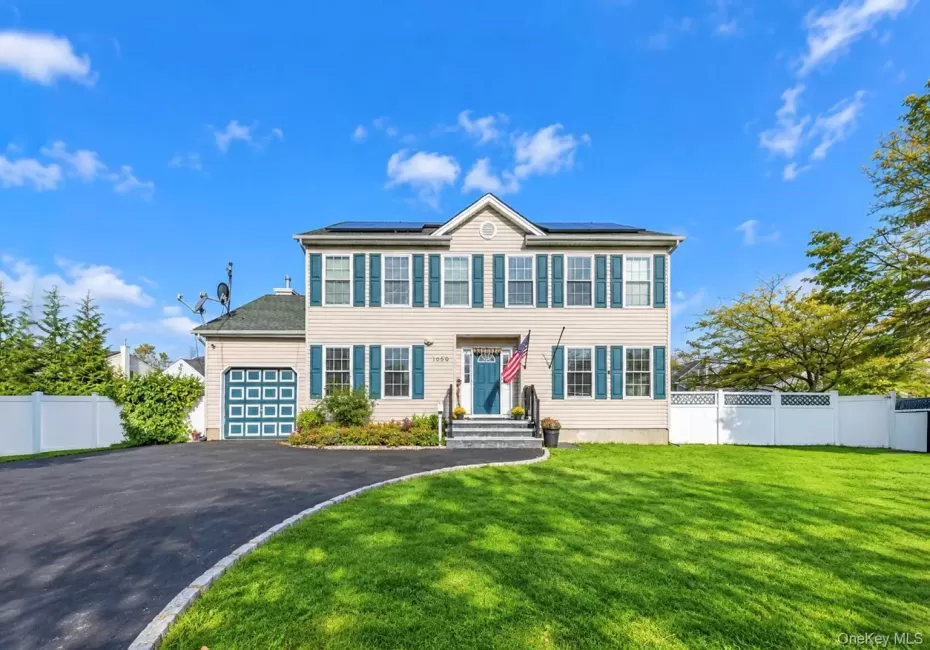 1050 Broome Avenue, Babylon, NY, 5 Bedrooms Bedrooms, 8 Rooms Rooms,2 BathroomsBathrooms,Residential Lease,For Rent,Broome,0,1062355 1050 Broome Avenue, Babylon, NY, 5 Bedrooms Bedrooms, 8 Rooms Rooms,2 BathroomsBathrooms,Residential Lease,For Rent,Broome,0,1062355