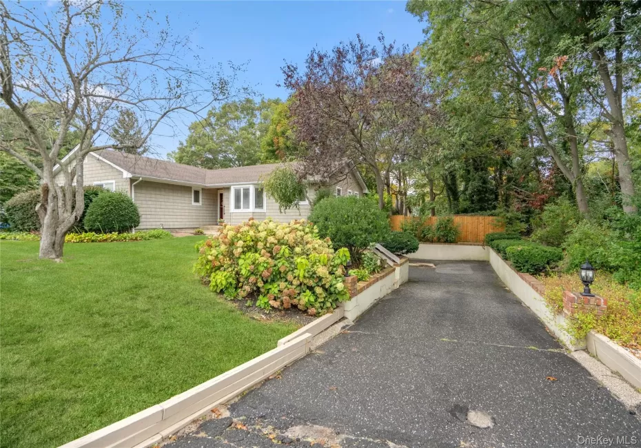 77 Woodside Avenue, Brookhaven, NY, 4 Bedrooms Bedrooms, 7 Rooms Rooms,4 BathroomsBathrooms,Residential,For Rent,Woodside,0,1062396 77 Woodside Avenue, Brookhaven, NY, 4 Bedrooms Bedrooms, 7 Rooms Rooms,4 BathroomsBathrooms,Residential,For Rent,Woodside,0,1062396