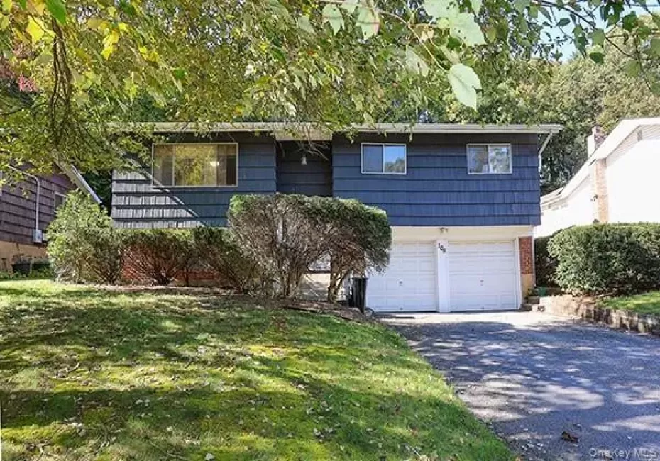 108 Sugar Toms Lane, Oyster Bay, NY, 3 Bedrooms Bedrooms, 8 Rooms Rooms,2 BathroomsBathrooms,Residential,For Rent,Sugar Toms,0,1063144 108 Sugar Toms Lane, Oyster Bay, NY, 3 Bedrooms Bedrooms, 8 Rooms Rooms,2 BathroomsBathrooms,Residential,For Rent,Sugar Toms,0,1063144