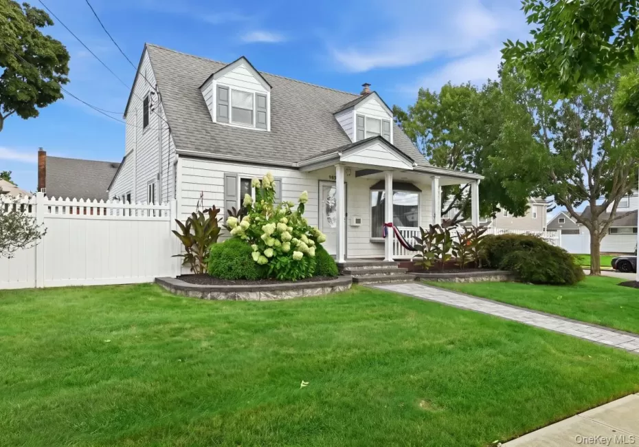 980 Washington Avenue, Hempstead, NY, 4 Bedrooms Bedrooms, 8 Rooms Rooms,2 BathroomsBathrooms,Residential,For Rent,Washington,0,1063230 980 Washington Avenue, Hempstead, NY, 4 Bedrooms Bedrooms, 8 Rooms Rooms,2 BathroomsBathrooms,Residential,For Rent,Washington,0,1063230