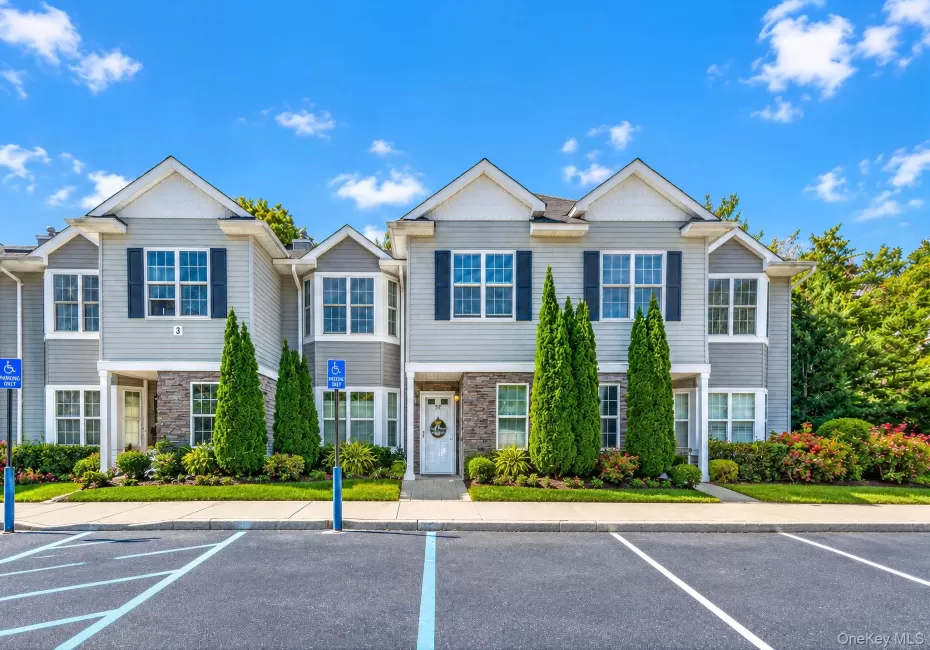138 Maya Circle, Islip, NY, 2 Bedrooms Bedrooms, 7 Rooms Rooms,1 BathroomBathrooms,Residential,For Rent,Maya,0,1063111 138 Maya Circle, Islip, NY, 2 Bedrooms Bedrooms, 7 Rooms Rooms,1 BathroomBathrooms,Residential,For Rent,Maya,0,1063111