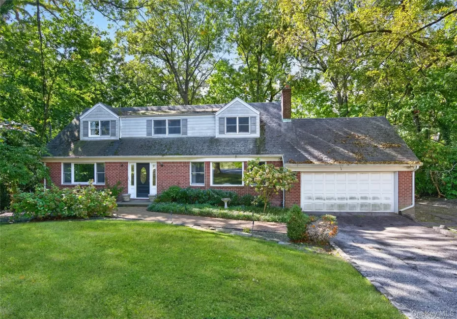 18 Sills Court, Huntington, NY, 4 Bedrooms Bedrooms, 9 Rooms Rooms,3 BathroomsBathrooms,Residential,For Rent,Sills,0,1061904 18 Sills Court, Huntington, NY, 4 Bedrooms Bedrooms, 9 Rooms Rooms,3 BathroomsBathrooms,Residential,For Rent,Sills,0,1061904