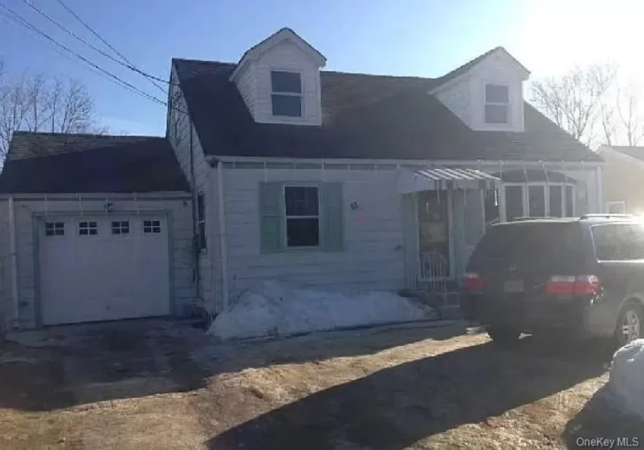 65 Hilliard Avenue, Islip, NY, 6 Bedrooms Bedrooms, 10 Rooms Rooms,2 BathroomsBathrooms,Residential,For Rent,Hilliard,0,1063127 65 Hilliard Avenue, Islip, NY, 6 Bedrooms Bedrooms, 10 Rooms Rooms,2 BathroomsBathrooms,Residential,For Rent,Hilliard,0,1063127