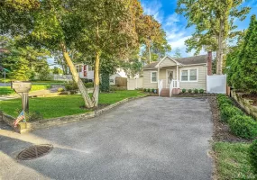 64 Magnolia Avenue, Brookhaven, NY, 1 Bedroom Bedrooms, 4 Rooms Rooms,1 BathroomBathrooms,Residential Lease,For Rent,Magnolia,0,1063047 64 Magnolia Avenue, Brookhaven, NY, 1 Bedroom Bedrooms, 4 Rooms Rooms,1 BathroomBathrooms,Residential Lease,For Rent,Magnolia,0,1063047