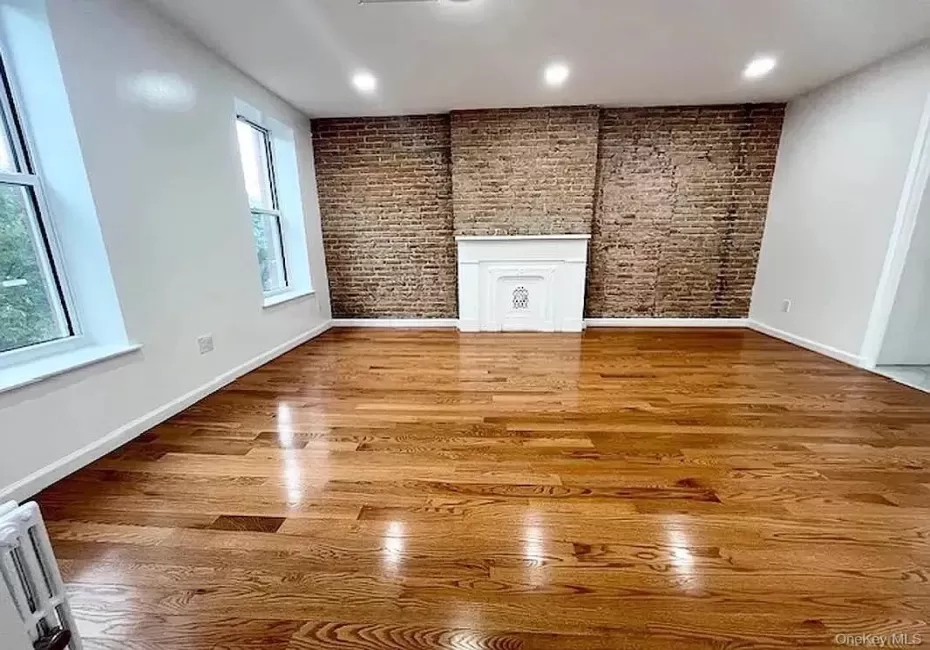 189 Gates Avenue, New York, NY, 3 Bedrooms Bedrooms, 9 Rooms Rooms,3 BathroomsBathrooms,Residential Lease,For Rent,Gates Avenue,0,1063126 189 Gates Avenue, New York, NY, 3 Bedrooms Bedrooms, 9 Rooms Rooms,3 BathroomsBathrooms,Residential Lease,For Rent,Gates Avenue,0,1063126