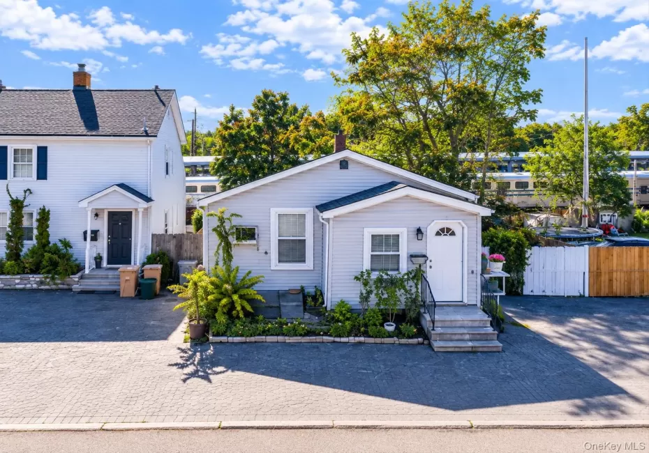 41 Funaro Court, Brookhaven, NY, 3 Bedrooms Bedrooms, 5 Rooms Rooms,1 BathroomBathrooms,Residential,For Rent,Funaro,0,1059784 41 Funaro Court, Brookhaven, NY, 3 Bedrooms Bedrooms, 5 Rooms Rooms,1 BathroomBathrooms,Residential,For Rent,Funaro,0,1059784