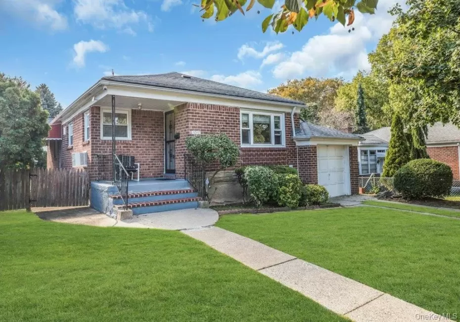 5310 Overbrook Street, New York, NY, 2 Bedrooms Bedrooms, 5 Rooms Rooms,1 BathroomBathrooms,Residential,For Rent,Overbrook,0,1055044 5310 Overbrook Street, New York, NY, 2 Bedrooms Bedrooms, 5 Rooms Rooms,1 BathroomBathrooms,Residential,For Rent,Overbrook,0,1055044