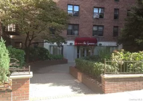 6309 108 Street, New York, NY, 2 Bedrooms Bedrooms, 4 Rooms Rooms,1 BathroomBathrooms,Residential,For Rent,108,0,1063358 6309 108 Street, New York, NY, 2 Bedrooms Bedrooms, 4 Rooms Rooms,1 BathroomBathrooms,Residential,For Rent,108,0,1063358