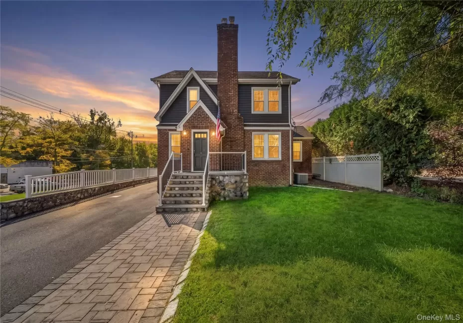 51 Lake Road, Clarkstown, NY, 4 Bedrooms Bedrooms, 9 Rooms Rooms,2 BathroomsBathrooms,Residential,For Rent,Lake,0,1062841 51 Lake Road, Clarkstown, NY, 4 Bedrooms Bedrooms, 9 Rooms Rooms,2 BathroomsBathrooms,Residential,For Rent,Lake,0,1062841