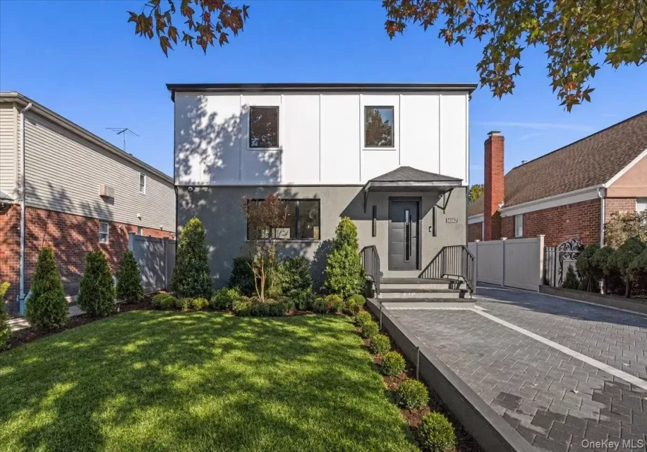145-67 7th Avenue, New York, NY, 3 Bedrooms Bedrooms, 7 Rooms Rooms,3 BathroomsBathrooms,Residential,For Rent,7th,0,1060349 145-67 7th Avenue, New York, NY, 3 Bedrooms Bedrooms, 7 Rooms Rooms,3 BathroomsBathrooms,Residential,For Rent,7th,0,1060349