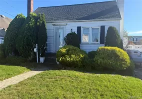 24 Plitt Avenue, Oyster Bay, NY, 2 Bedrooms Bedrooms, 4 Rooms Rooms,2 BathroomsBathrooms,Residential Lease,For Rent,Plitt,0,1063392 24 Plitt Avenue, Oyster Bay, NY, 2 Bedrooms Bedrooms, 4 Rooms Rooms,2 BathroomsBathrooms,Residential Lease,For Rent,Plitt,0,1063392