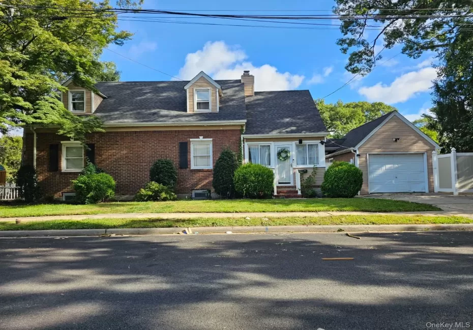 503 Linden Street, Hempstead, NY, 4 Bedrooms Bedrooms, 6 Rooms Rooms,2 BathroomsBathrooms,Residential Lease,For Rent,Linden,0,1063514 503 Linden Street, Hempstead, NY, 4 Bedrooms Bedrooms, 6 Rooms Rooms,2 BathroomsBathrooms,Residential Lease,For Rent,Linden,0,1063514