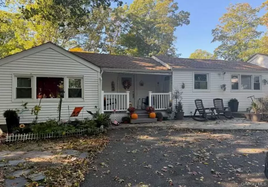 104 Lexington Avenue, Islip, NY, 5 Bedrooms Bedrooms, 9 Rooms Rooms,2 BathroomsBathrooms,Residential,For Rent,Lexington,0,1063452 104 Lexington Avenue, Islip, NY, 5 Bedrooms Bedrooms, 9 Rooms Rooms,2 BathroomsBathrooms,Residential,For Rent,Lexington,0,1063452