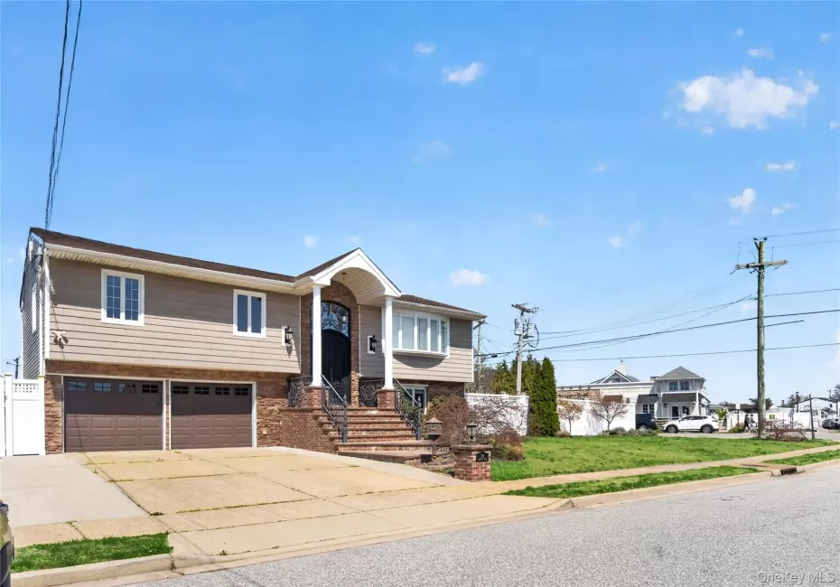 101 Jetmore Place, Oyster Bay, NY, 4 Bedrooms Bedrooms, 8 Rooms Rooms,2 BathroomsBathrooms,Residential,For Rent,Jetmore,0,1063038 101 Jetmore Place, Oyster Bay, NY, 4 Bedrooms Bedrooms, 8 Rooms Rooms,2 BathroomsBathrooms,Residential,For Rent,Jetmore,0,1063038