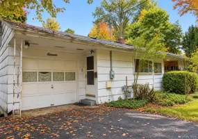 11 Mayer Drive, Ramapo, NY, 3 Bedrooms Bedrooms, 6 Rooms Rooms,2 BathroomsBathrooms,Residential,For Rent,Mayer,0,1063340 11 Mayer Drive, Ramapo, NY, 3 Bedrooms Bedrooms, 6 Rooms Rooms,2 BathroomsBathrooms,Residential,For Rent,Mayer,0,1063340