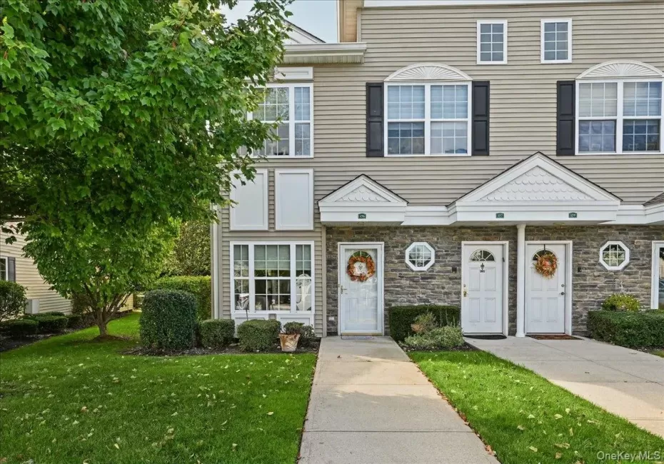 156 Spring Drive, Hempstead, NY, 2 Bedrooms Bedrooms, 5 Rooms Rooms,2 BathroomsBathrooms,Residential,For Rent,Spring,0,1063005 156 Spring Drive, Hempstead, NY, 2 Bedrooms Bedrooms, 5 Rooms Rooms,2 BathroomsBathrooms,Residential,For Rent,Spring,0,1063005