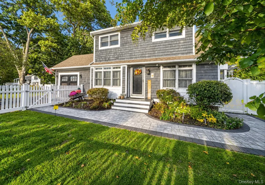 517 Waverly Avenue, Brookhaven, NY, 3 Bedrooms Bedrooms, 11 Rooms Rooms,2 BathroomsBathrooms,Residential,For Rent,Waverly,0,1061491 517 Waverly Avenue, Brookhaven, NY, 3 Bedrooms Bedrooms, 11 Rooms Rooms,2 BathroomsBathrooms,Residential,For Rent,Waverly,0,1061491
