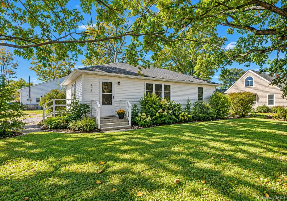 138 Central Avenue, Brookhaven, NY, 3 Bedrooms Bedrooms, 8 Rooms Rooms,2 BathroomsBathrooms,Residential,For Rent,Central,0,1059910 138 Central Avenue, Brookhaven, NY, 3 Bedrooms Bedrooms, 8 Rooms Rooms,2 BathroomsBathrooms,Residential,For Rent,Central,0,1059910