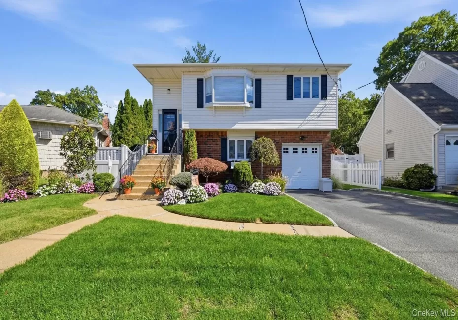1523 Dewey Avenue, Hempstead, NY, 6 Bedrooms Bedrooms, 12 Rooms Rooms,3 BathroomsBathrooms,Residential,For Rent,Dewey,0,1063527 1523 Dewey Avenue, Hempstead, NY, 6 Bedrooms Bedrooms, 12 Rooms Rooms,3 BathroomsBathrooms,Residential,For Rent,Dewey,0,1063527