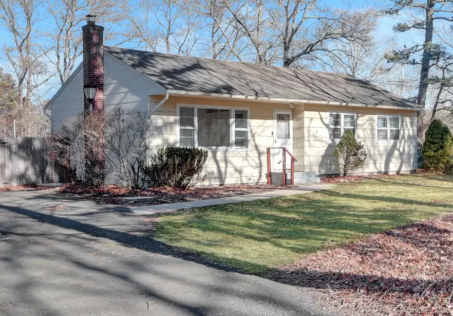 57 Middle Island Avenue, Brookhaven, NY, 3 Bedrooms Bedrooms, 7 Rooms Rooms,2 BathroomsBathrooms,Residential,For Rent,Middle Island,0,1058763 57 Middle Island Avenue, Brookhaven, NY, 3 Bedrooms Bedrooms, 7 Rooms Rooms,2 BathroomsBathrooms,Residential,For Rent,Middle Island,0,1058763