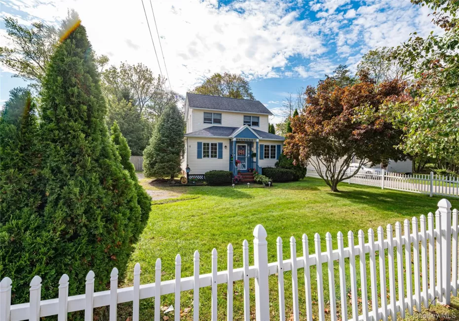 328 Pulaski Road, Smithtown, NY, 3 Bedrooms Bedrooms, 7 Rooms Rooms,1 BathroomBathrooms,Residential,For Rent,Pulaski,0,1063474 328 Pulaski Road, Smithtown, NY, 3 Bedrooms Bedrooms, 7 Rooms Rooms,1 BathroomBathrooms,Residential,For Rent,Pulaski,0,1063474