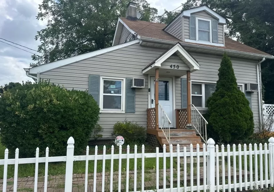 450 Great Neck Road, Babylon, NY, 2 Bedrooms Bedrooms, 5 Rooms Rooms,1 BathroomBathrooms,Residential,For Rent,Great Neck,0,1063515 450 Great Neck Road, Babylon, NY, 2 Bedrooms Bedrooms, 5 Rooms Rooms,1 BathroomBathrooms,Residential,For Rent,Great Neck,0,1063515