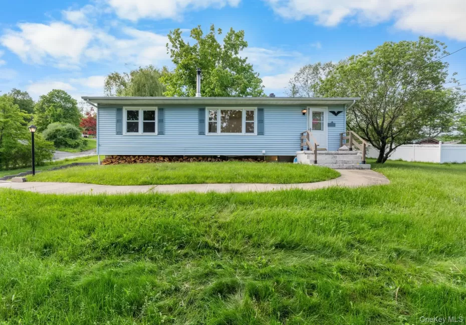 248 Ridge Road, Woodbury, NY, 3 Bedrooms Bedrooms, 6 Rooms Rooms,2 BathroomsBathrooms,Residential Lease,For Rent,Ridge,0,1063053 248 Ridge Road, Woodbury, NY, 3 Bedrooms Bedrooms, 6 Rooms Rooms,2 BathroomsBathrooms,Residential Lease,For Rent,Ridge,0,1063053