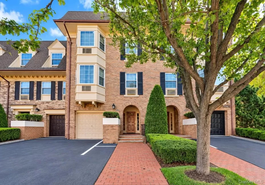 1307 Estates Lane, New York, NY, 2 Bedrooms Bedrooms, 6 Rooms Rooms,2 BathroomsBathrooms,Residential,For Rent,Estates,0,1063653 1307 Estates Lane, New York, NY, 2 Bedrooms Bedrooms, 6 Rooms Rooms,2 BathroomsBathrooms,Residential,For Rent,Estates,0,1063653