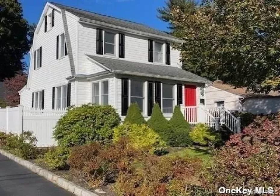 43 Chestnut Circle, Huntington, NY, 2 Bedrooms Bedrooms, 7 Rooms Rooms,2 BathroomsBathrooms,Residential Lease,For Rent,Chestnut Circle,0,1063051 43 Chestnut Circle, Huntington, NY, 2 Bedrooms Bedrooms, 7 Rooms Rooms,2 BathroomsBathrooms,Residential Lease,For Rent,Chestnut Circle,0,1063051