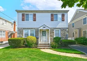 2527 Yorktown Street, Hempstead, NY, 4 Bedrooms Bedrooms, 8 Rooms Rooms,1 BathroomBathrooms,Residential,For Rent,Yorktown,0,1063433 2527 Yorktown Street, Hempstead, NY, 4 Bedrooms Bedrooms, 8 Rooms Rooms,1 BathroomBathrooms,Residential,For Rent,Yorktown,0,1063433