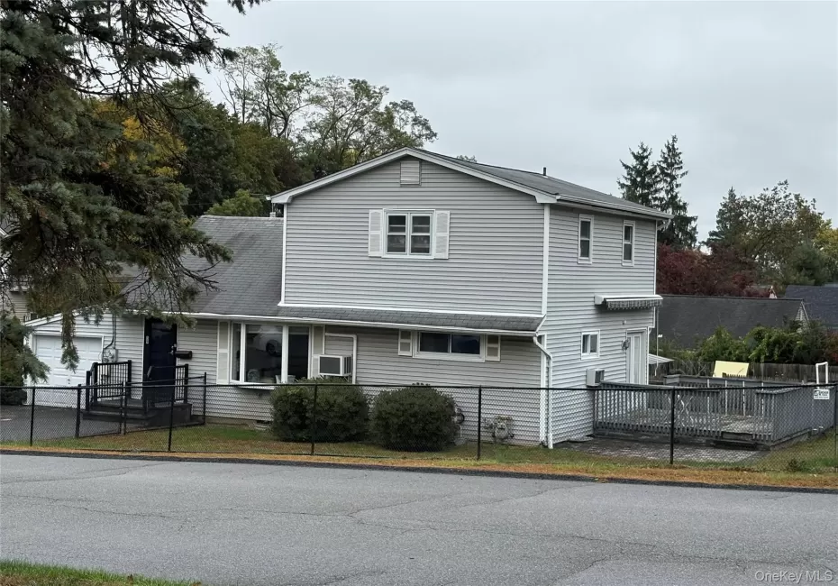 39 Jones Drive, Haverstraw, NY, 3 Bedrooms Bedrooms, 6 Rooms Rooms,2 BathroomsBathrooms,Residential,For Rent,Jones,0,1063423 39 Jones Drive, Haverstraw, NY, 3 Bedrooms Bedrooms, 6 Rooms Rooms,2 BathroomsBathrooms,Residential,For Rent,Jones,0,1063423